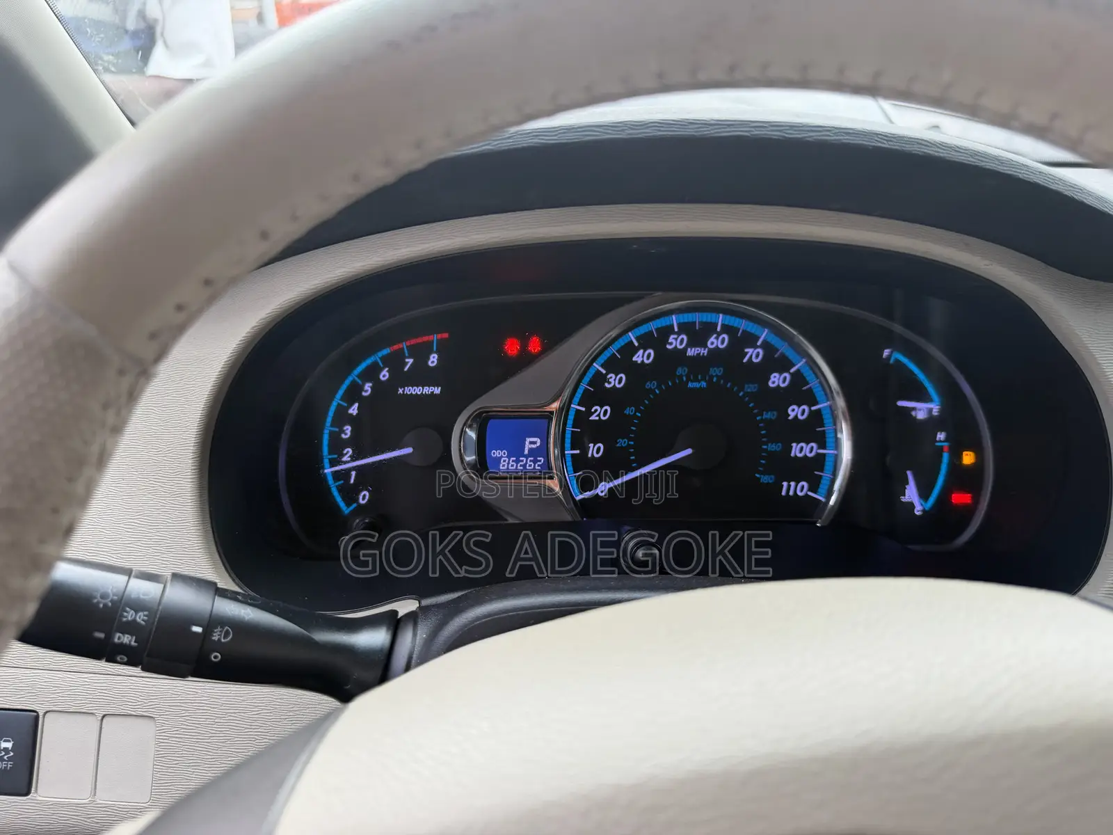 Toyota Sienna 2011 Red