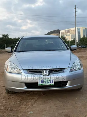 Honda Accord 2005 Silver