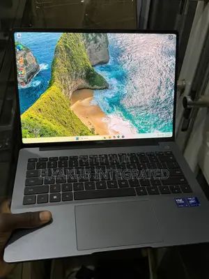 New Laptop Huawei 16GB Intel Core Ultra 5 SSD 1T