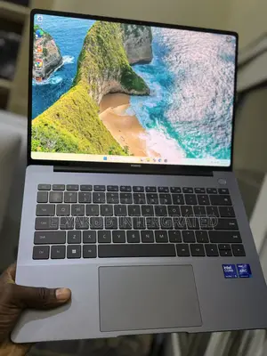 New Laptop Huawei 16GB Intel Core Ultra 5 SSD 1T