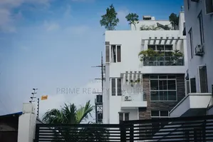 5bdrm Duplex in Banana Island for rent