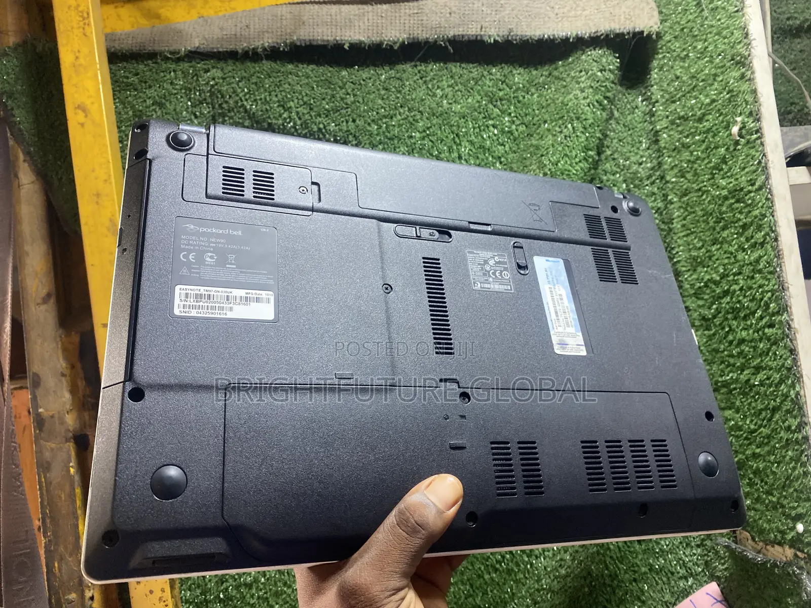 Laptop Packard Bell 4GB Intel Core i3 SSD 128GB