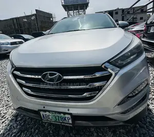 Hyundai Tucson Limited AWD 2016 Silver