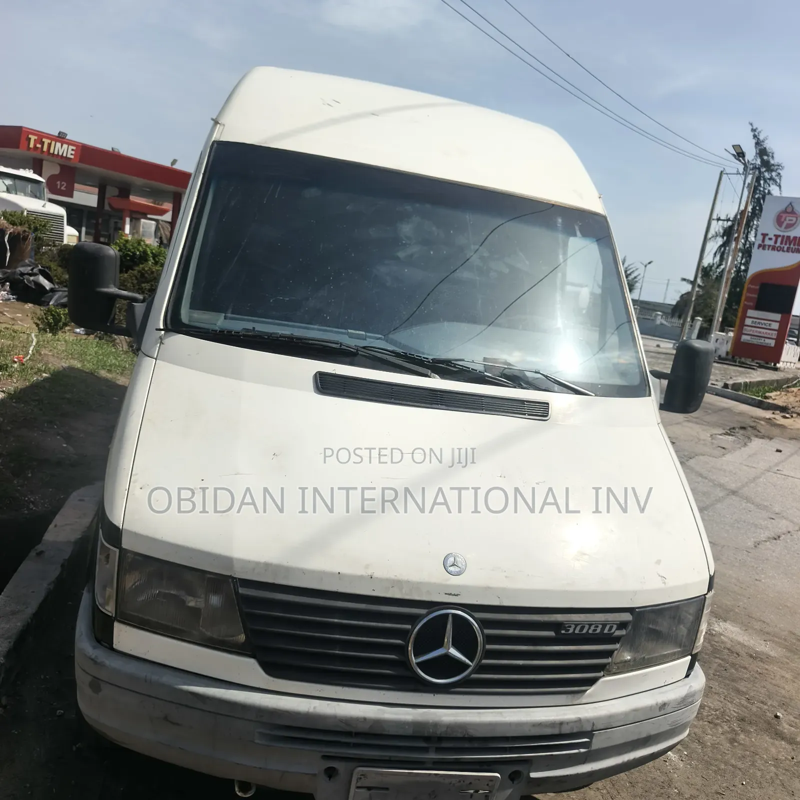 Mercedes-Benz Sprinter 2000 White