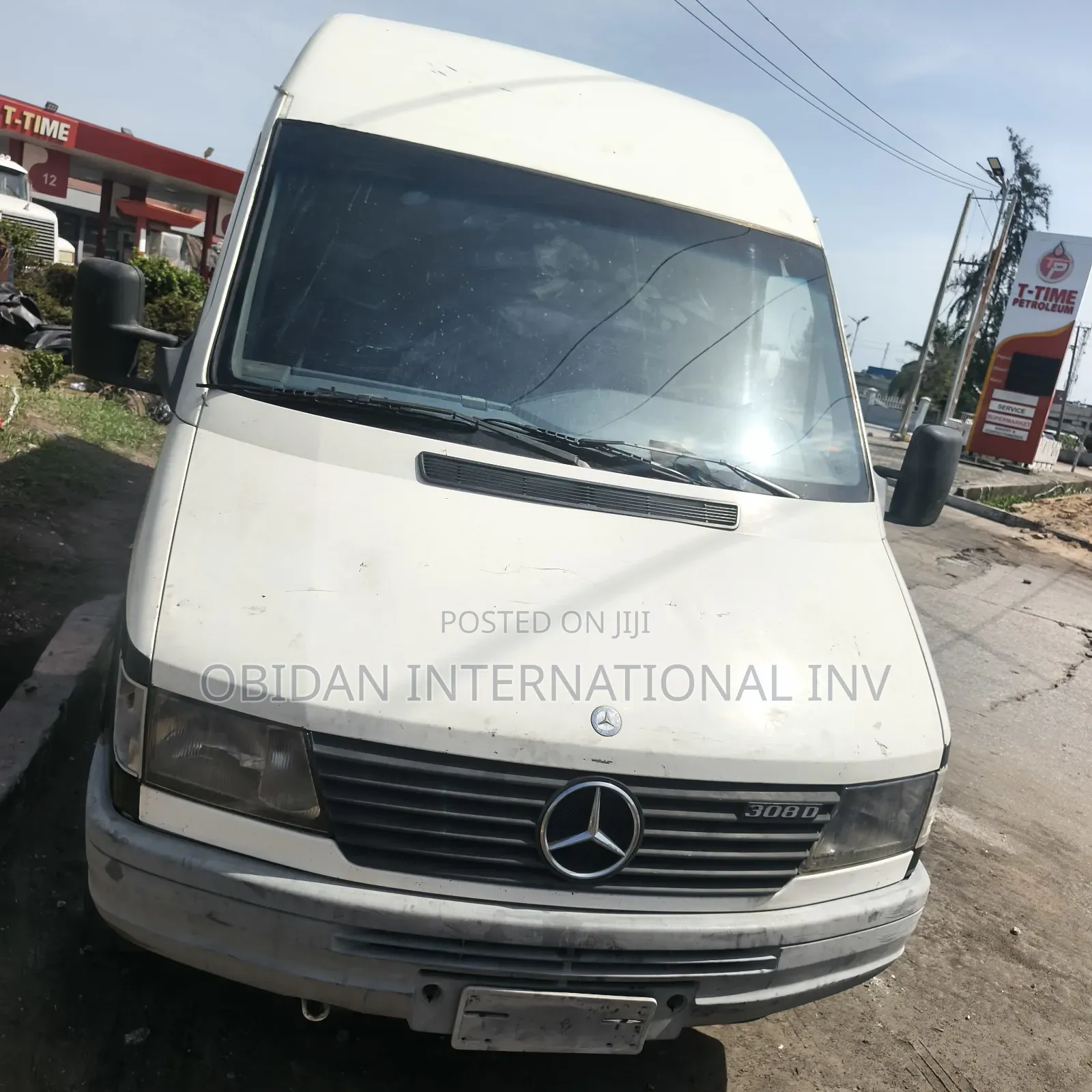 Mercedes-Benz Sprinter 2000 White