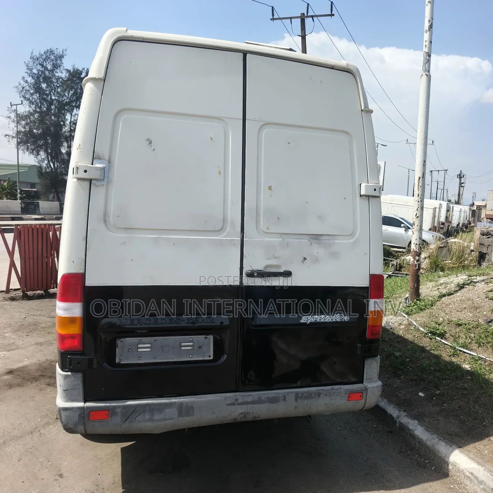 Mercedes-Benz Sprinter 2000 White