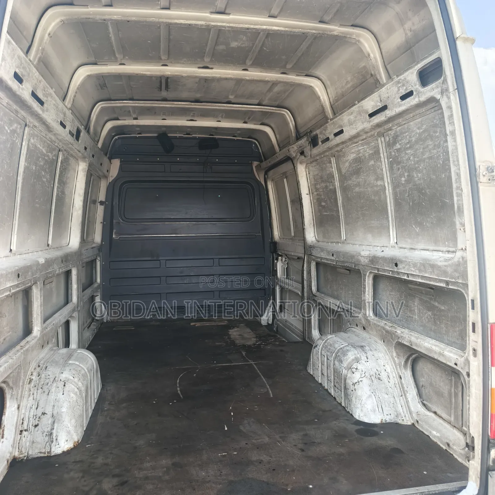 Mercedes-Benz Sprinter 2000 White