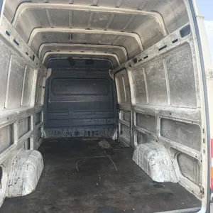 Mercedes-Benz Sprinter 2000 White