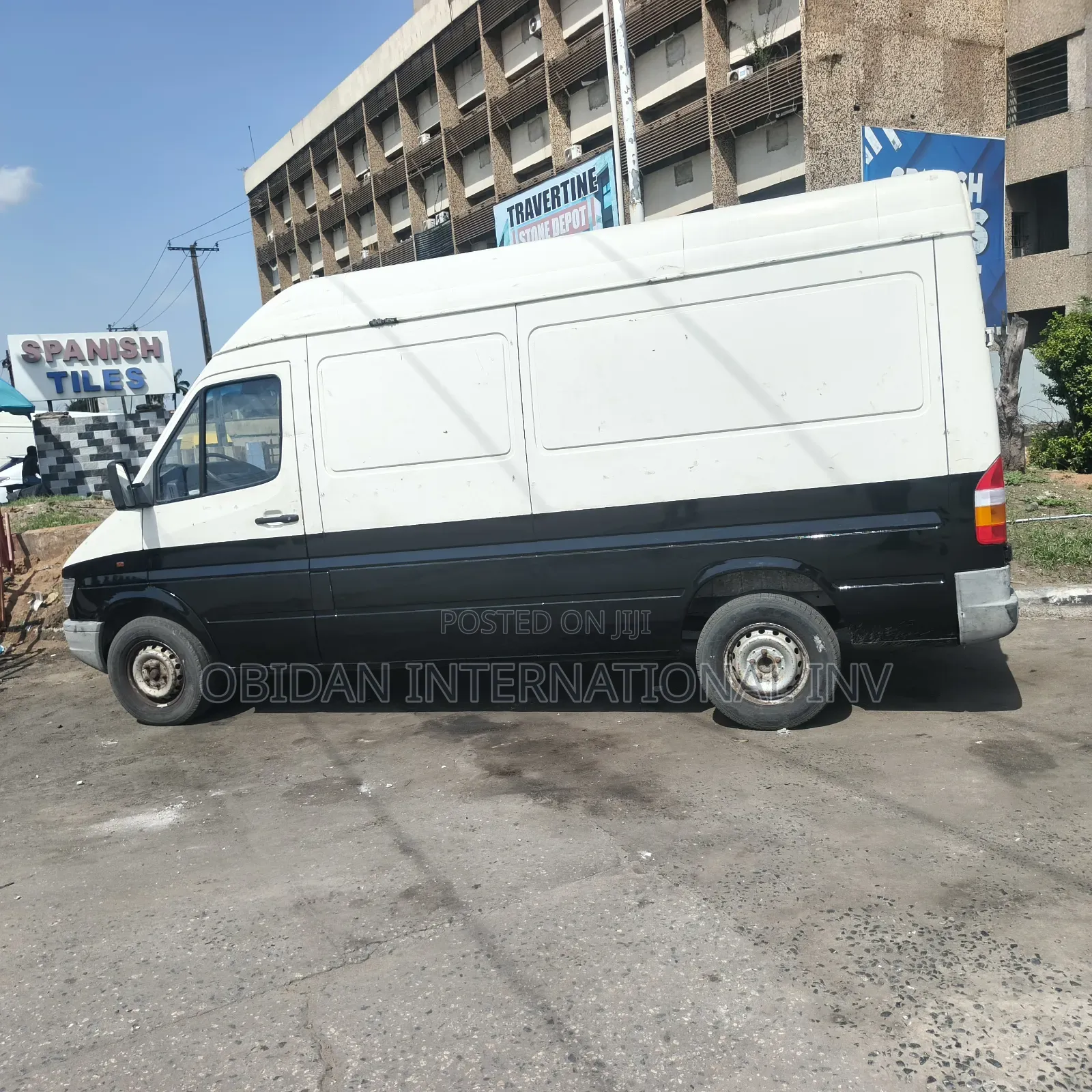 Mercedes-Benz Sprinter 2000 White