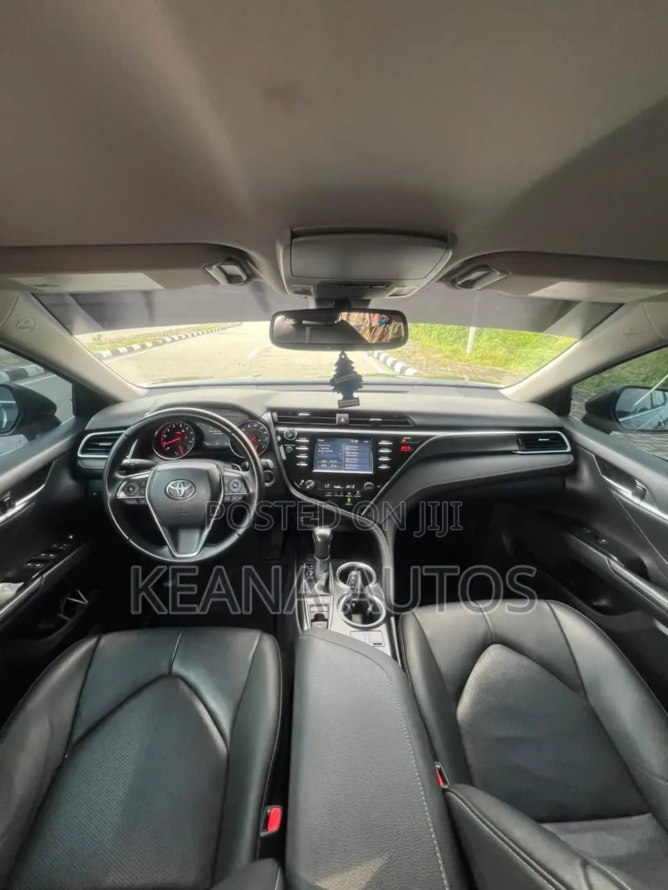 Toyota Camry XLE (2.5L 4cyl 8A) 2019 Maroon