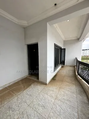 4bdrm Duplex in Close To Magistrate for rent