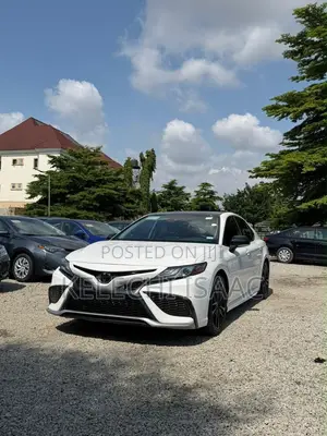 Toyota Camry XSE 2021 White
