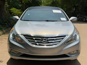Hyundai Sonata Limited Sedan FWD (2.4L 4cyl 6A) 2013 Blue