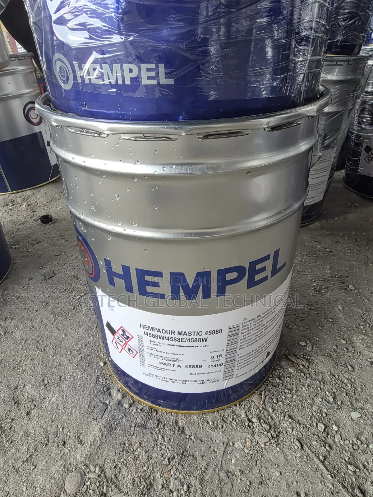 Hempadur Mastic 45880 || Grey