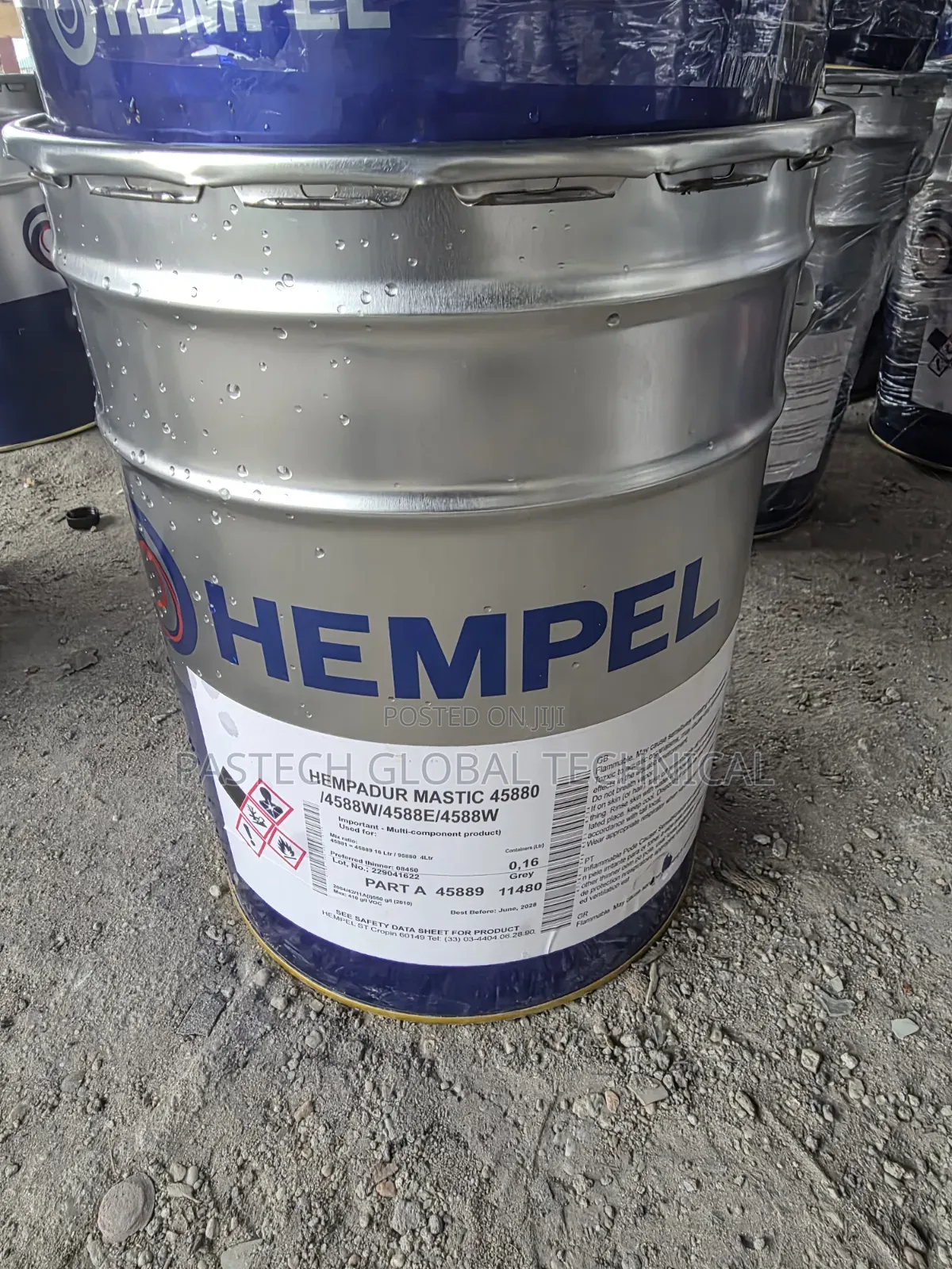 Hempadur Mastic 45880 || Grey
