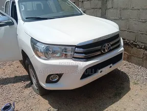 Toyota Hilux 2017 White
