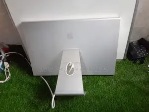 Apple Monitor 27inchs