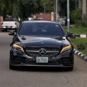 Mercedes-Benz C300 2021 Black