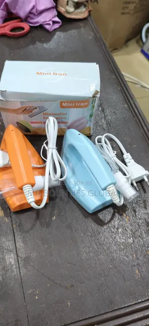 Mini Pressing Iron Portable Iron- Souvenir