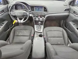 Hyundai Elantra 2019 Blue