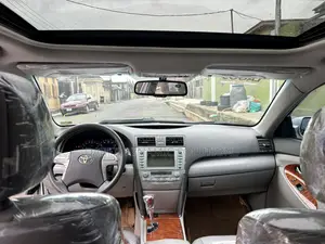 Toyota Camry XLE V6 4dr Sedan (3.5L 6cyl 6AM) 2009 Silver