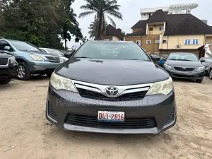 Toyota Camry LE 4dr Sedan (2.5L 4cyl 6A) 2014 White