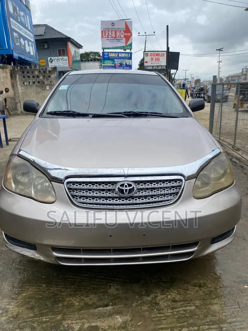 Toyota Corolla 2003 Gold