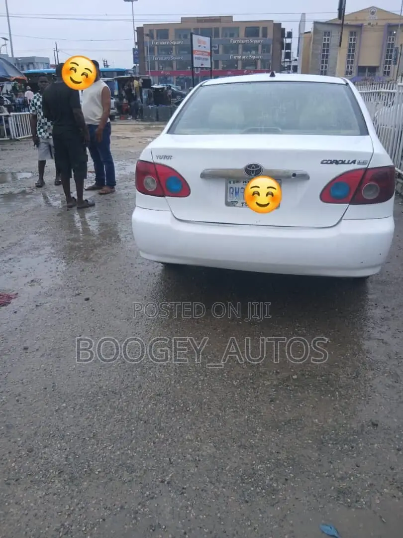 Toyota Corolla 2004 White