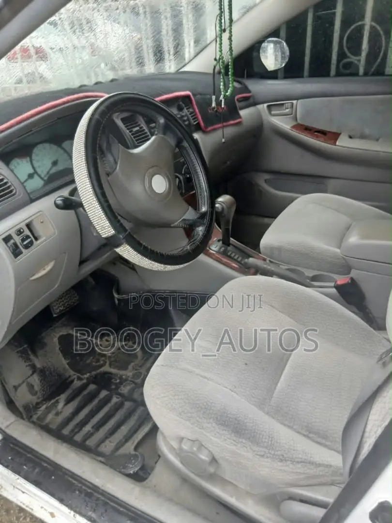 Toyota Corolla 2004 White