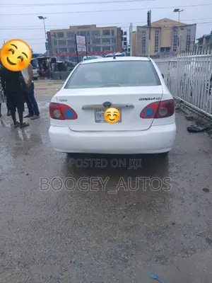 Toyota Corolla 2004 White