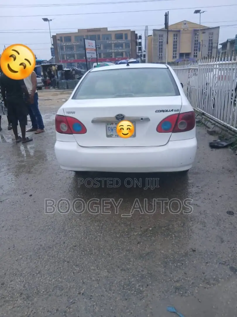 Toyota Corolla 2004 White