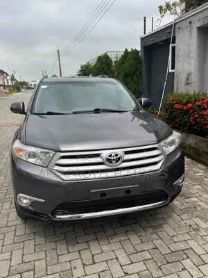 Toyota Highlander Limited 2012 Gray