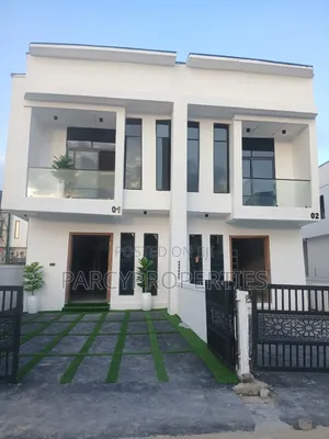 4bdrm Duplex in Ikota for sale
