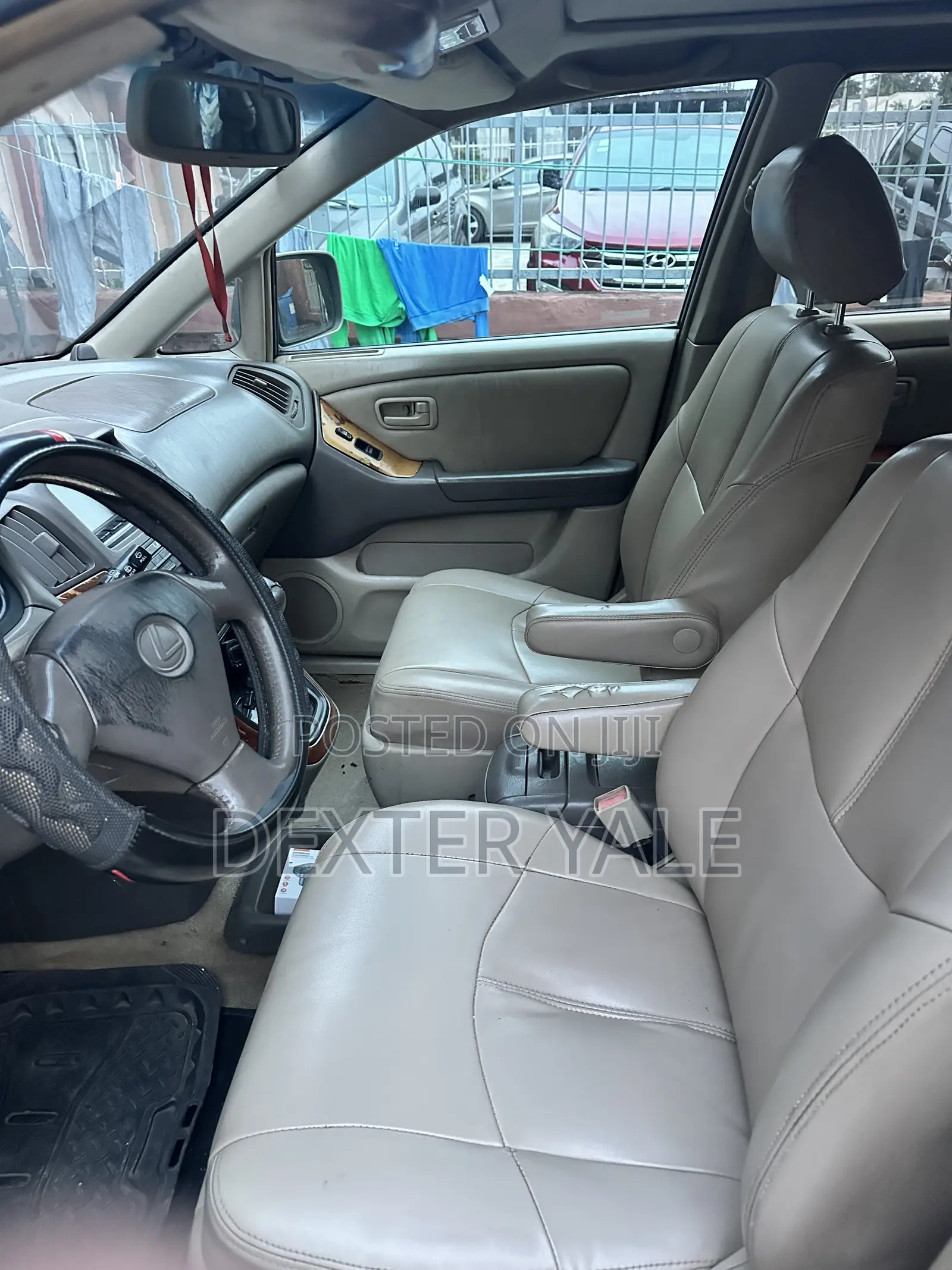 Lexus RX 2000 Gold
