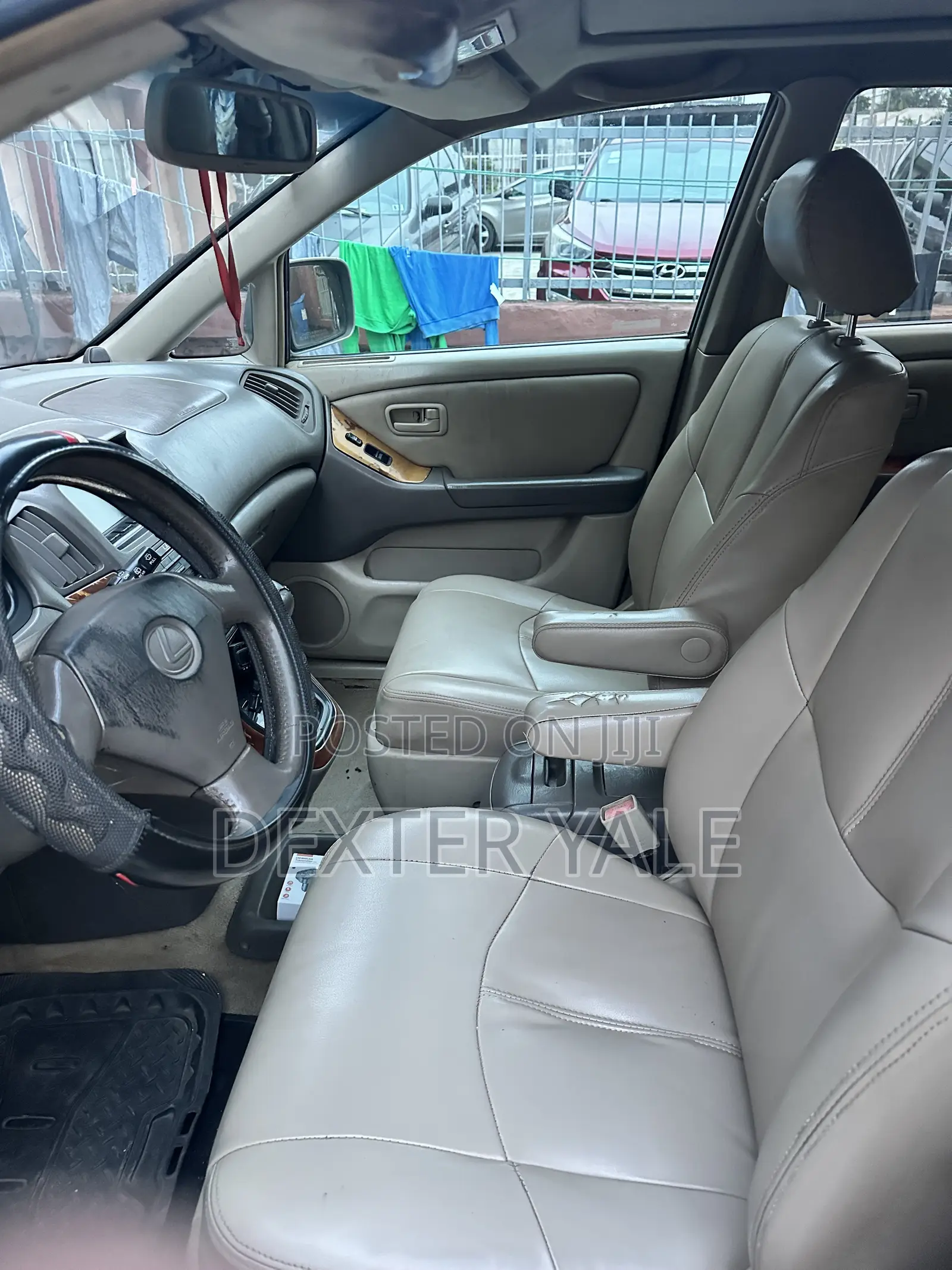 Lexus RX 2000 Gold