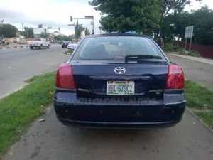 Toyota Avensis 2.0 Advanced Automatic 2010 Green