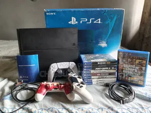 Sony PS4 Fat 500GB + 3 Controllers + 9 Original Games