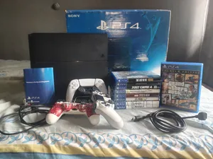 Sony PS4 Fat 500GB + 3 Controllers + 9 Original Games