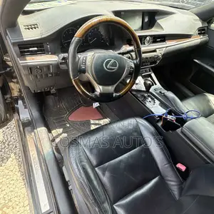 Lexus ES 2013 Black