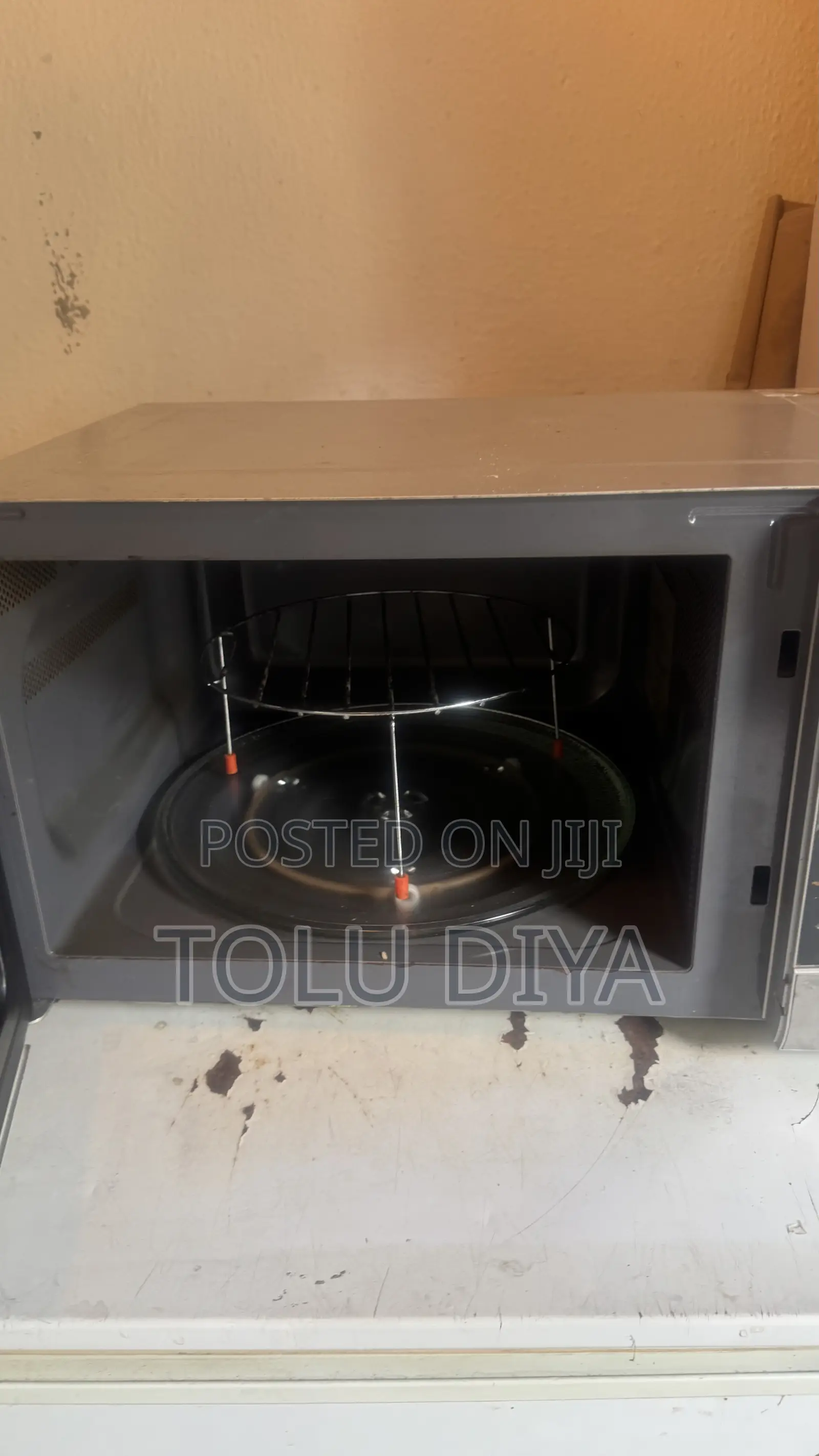 42ltr Microwave Oven and Grill