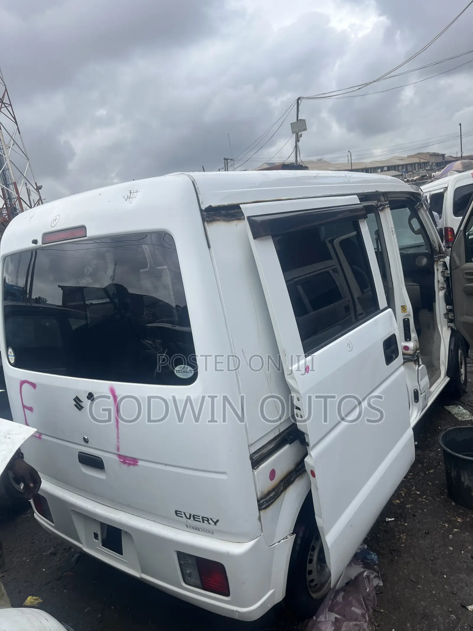 Suzuki Every 2012 White