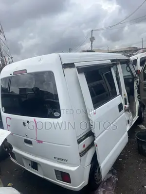 Suzuki Every 2012 White
