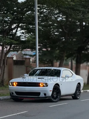 Dodge Challenger 2017 White