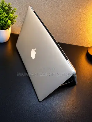 Laptop Apple MacBook Pro 2015 8GB Intel Core i5 SSD 512GB
