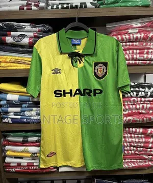 Manchester United Retro Jersey