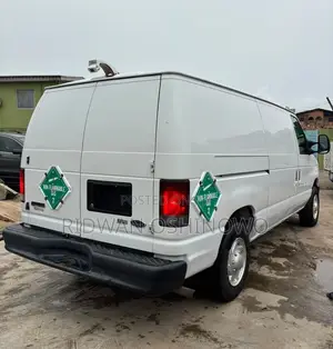 Ford E-150 2012 White
