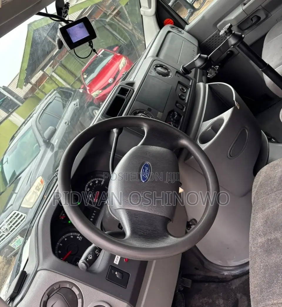 Ford E-150 2012 White