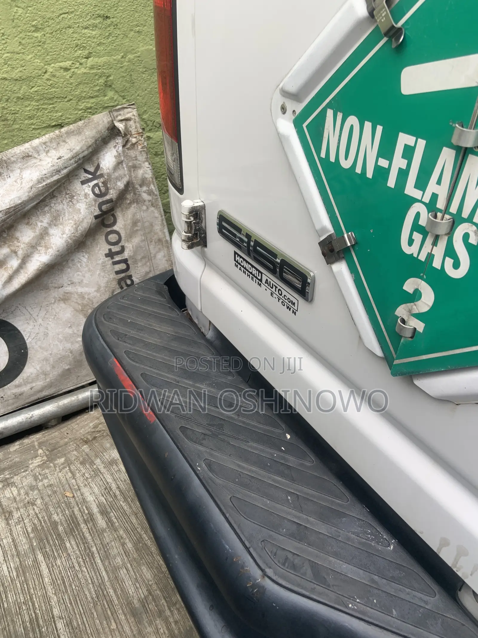 Ford E-150 2012 White