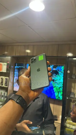 Apple iPhone 11 Pro Max 64 GB Green