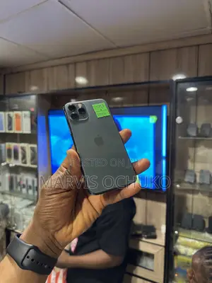 Apple iPhone 11 Pro Max 64 GB Green